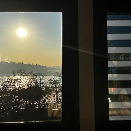Gorgeous Sea View In Karakoey 4br, 2ba, Ac Apartmán Istanbulská provincie