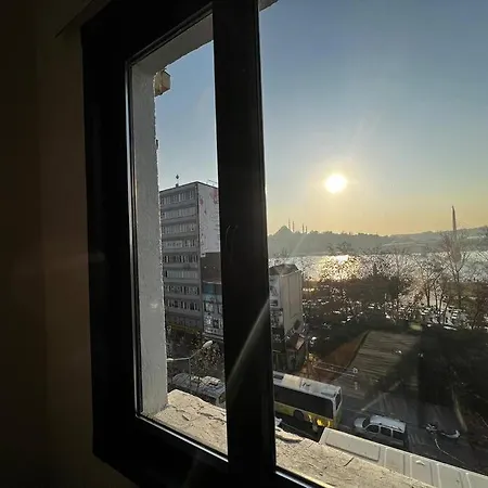 Wonder Homes 5- Ultra Luxury, 4br, 2ba, Ac, Sea View Karakoey Istanboel