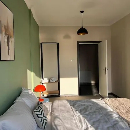 Gorgeous Sea View In Karakoey 4br, 2ba, Ac איסטמבול