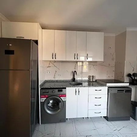 Gorgeous Sea View In Karakoey 4br, 2ba, Ac איסטמבול